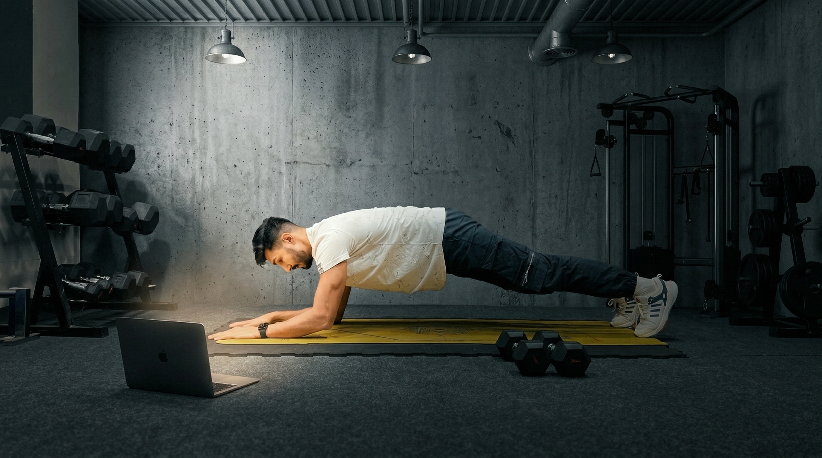 Maddy — coaching via Zoom, side plank teaching pose